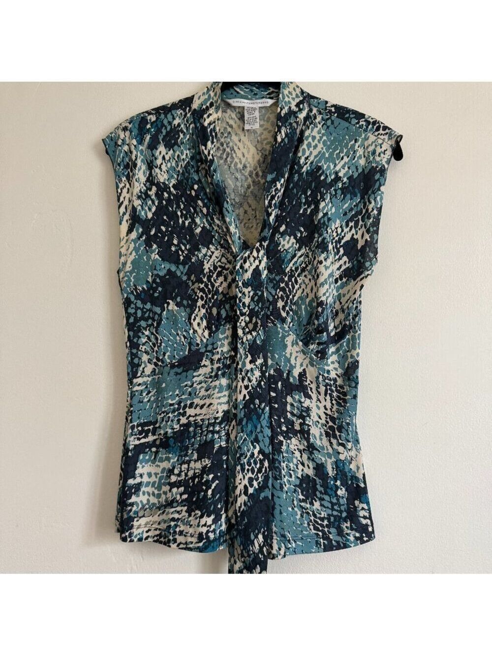 VINTAGE Diane von Furstenberg Blue Snakeskin Print Tie Neck Peplum Top, Size M